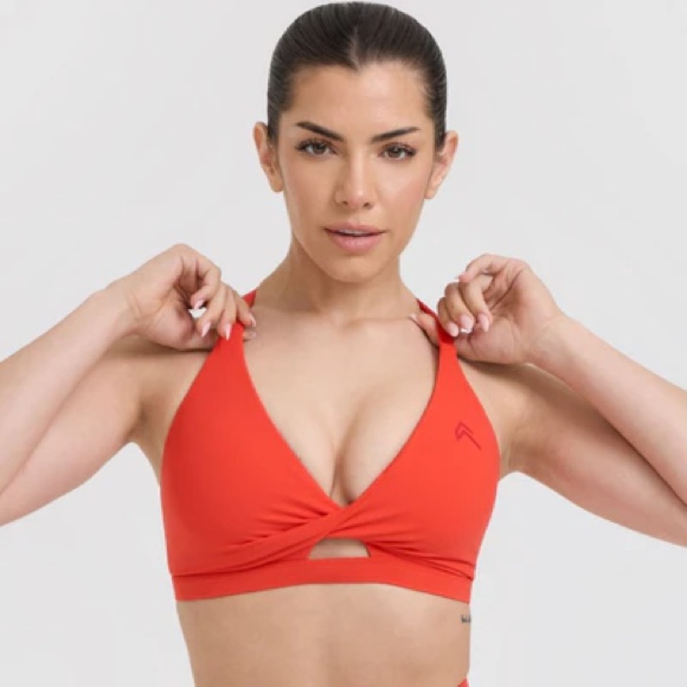 Oner Active Unified Front Twist Sports Bra Charged Orange Size S